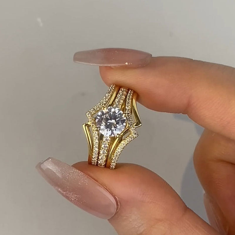 Maxine 3PC Vintage Round Cut Yellow Gold Wedding Ring Set For Women