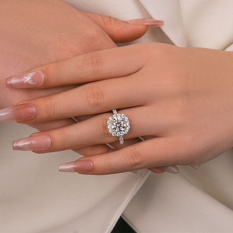 Ahabobo Classic Moissanite 2.0 Carat Halo Round Cut Promise Ring