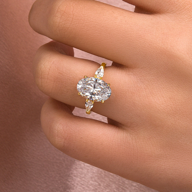 Ahabobo Outstanding Moissanite 4.0 Carat Oval Cut Engagement Ring