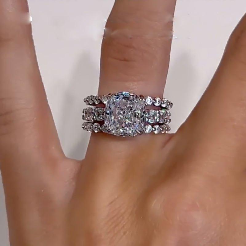 Maxine 3PC 4.5 Carat Cushion Cut Wedding Ring Set With Round Cut Wedding Bands