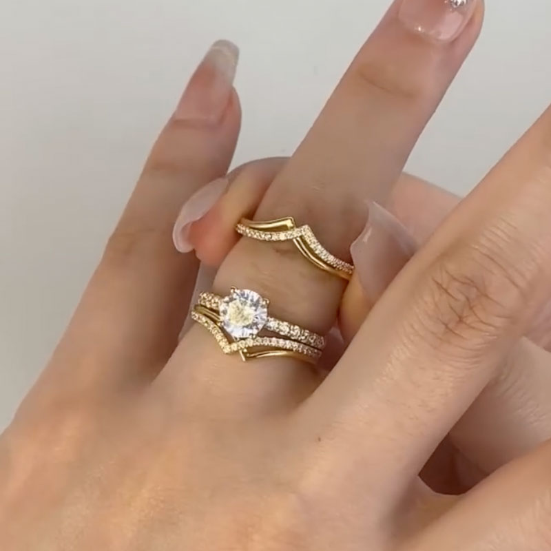 Maxine 3PC Vintage Round Cut Yellow Gold Wedding Ring Set For Women