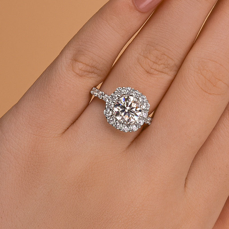 Ahabobo Classic Moissanite 2.0 Carat Halo Round Cut Promise Ring
