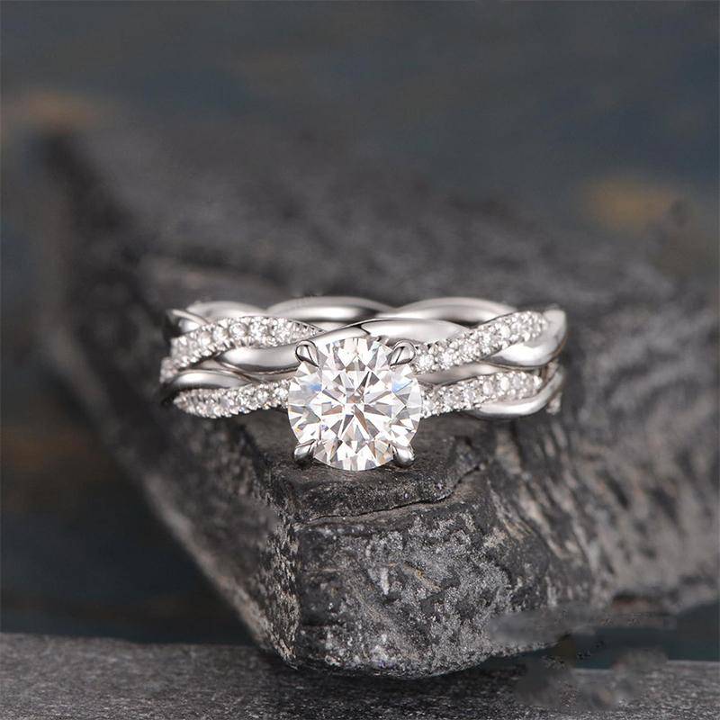 Ahabobo Moissanite Twist 2.0 Carat Round Cut Wedding Ring Set In Sterling Silver