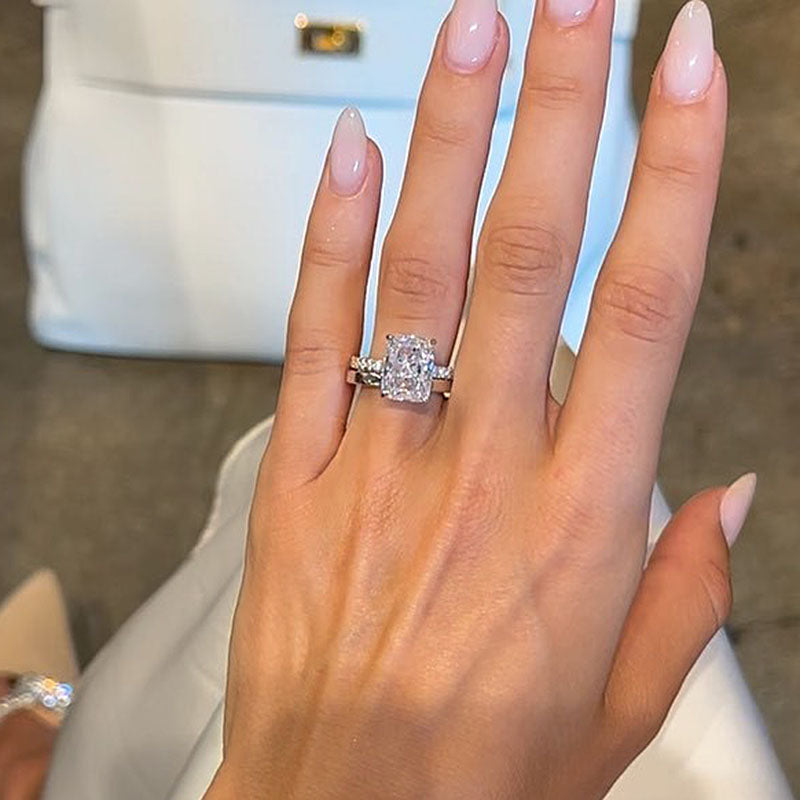 Maxine Gorgeous 2.0 Carat Radiant Cut Wedding Ring Set