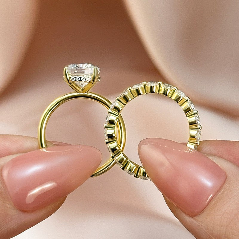 4.0 Carat Cushion Cut Yellow Gold Wedding Ring Set With Eternity Round Cut Wedding Band