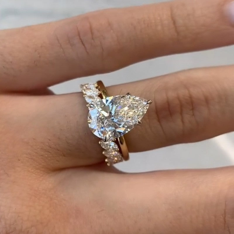 4.0Ct Pear Cut Wedding Ring Set With Marquise Cut Wedding Band