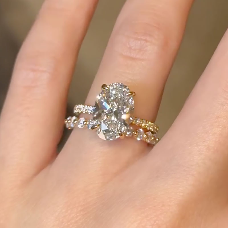 Maxine Classic Oval Cut Wedding Ring Set With Classic Wedding Band