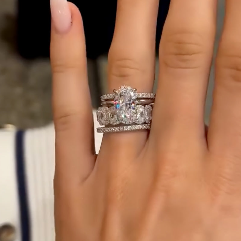 Ahabobo 4PC Oval Cut Wedding Ring Set With Luxurious Wedding Bands