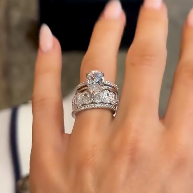 Ahabobo 4PC Oval Cut Wedding Ring Set With Luxurious Wedding Bands