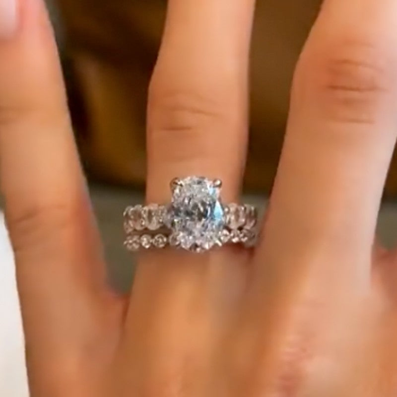 4.5Ct Oval Cut Promise Ring For Her With Classic Round Cut Wedding Band