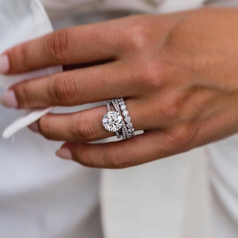 Gorgeous 4 Prong Round Cut Simulated Diamond Wedding Ring Set In Sterling Silver