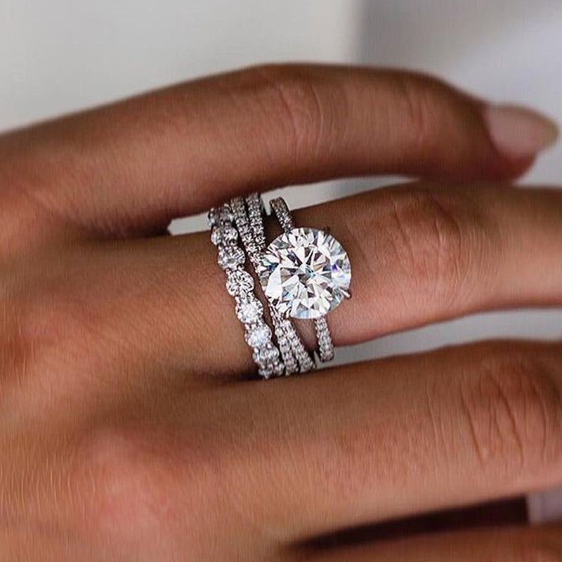 Gorgeous 4 Prong Round Cut Simulated Diamond Wedding Ring Set In Sterling Silver