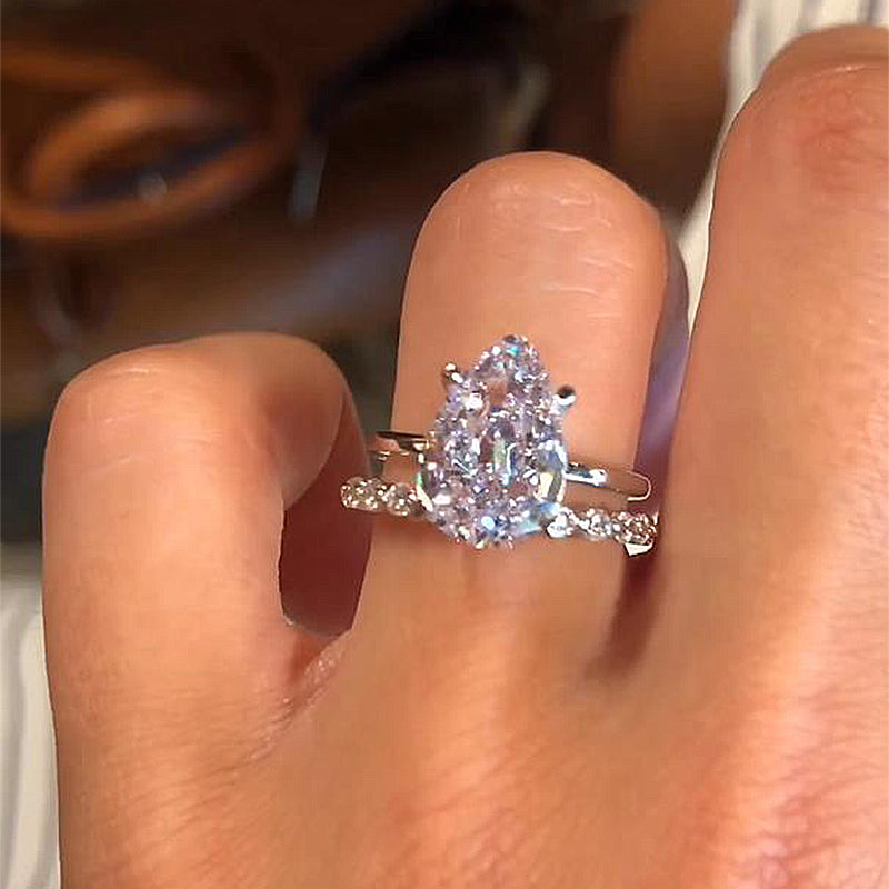 Fashion Pear Cut Wedding Ring Set For Women In Sterling Silver
