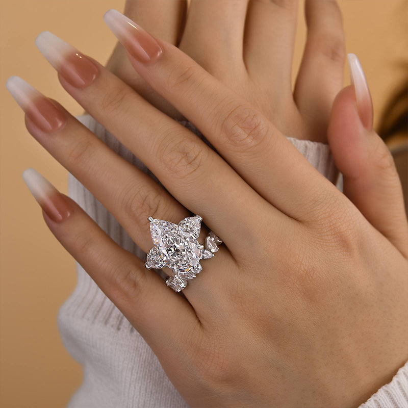 Ahabobo Luxury 8.0 Ct Pear Cut Three Stone Wedding Set