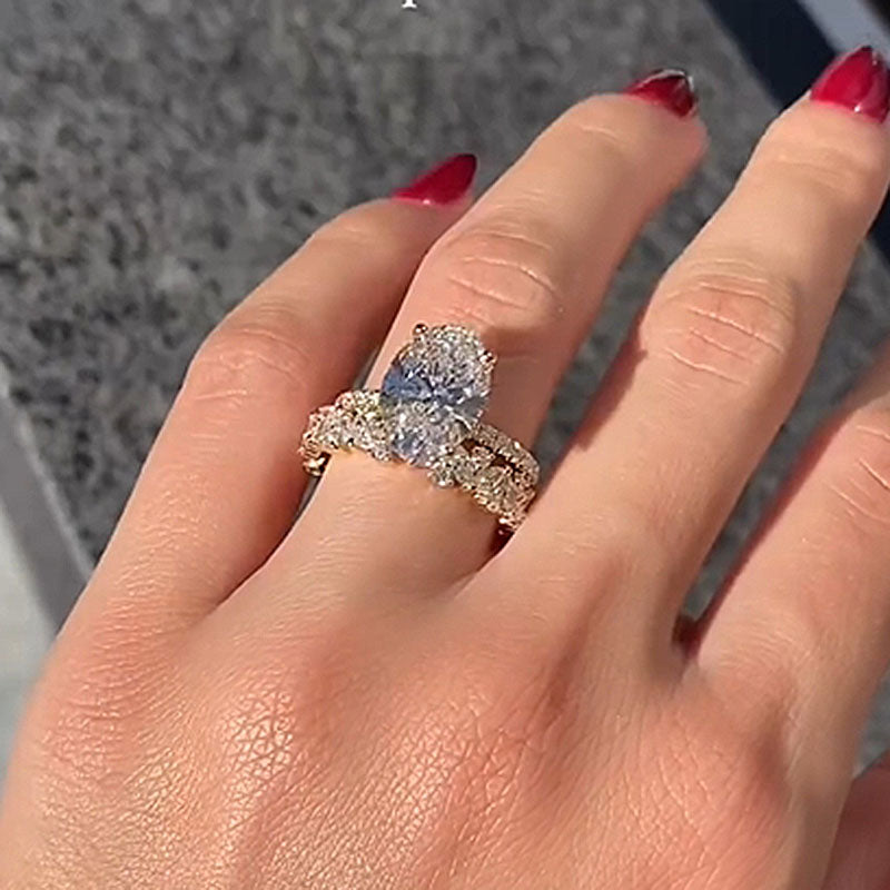 Ahabobo Unique Oval Cut Wedding Ring Set