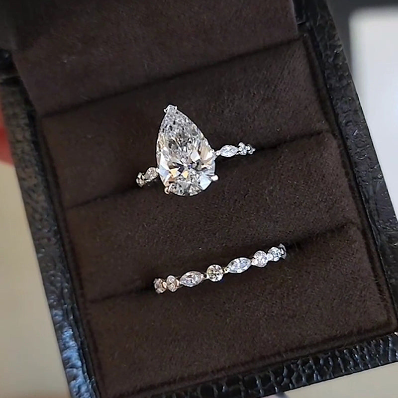 Ahabobo Vintage Pear Cut Wedding Ring Set
