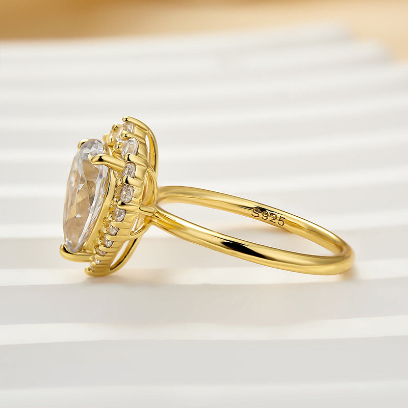 Ahabobo Vintage Halo Pear Cut Travel Ring