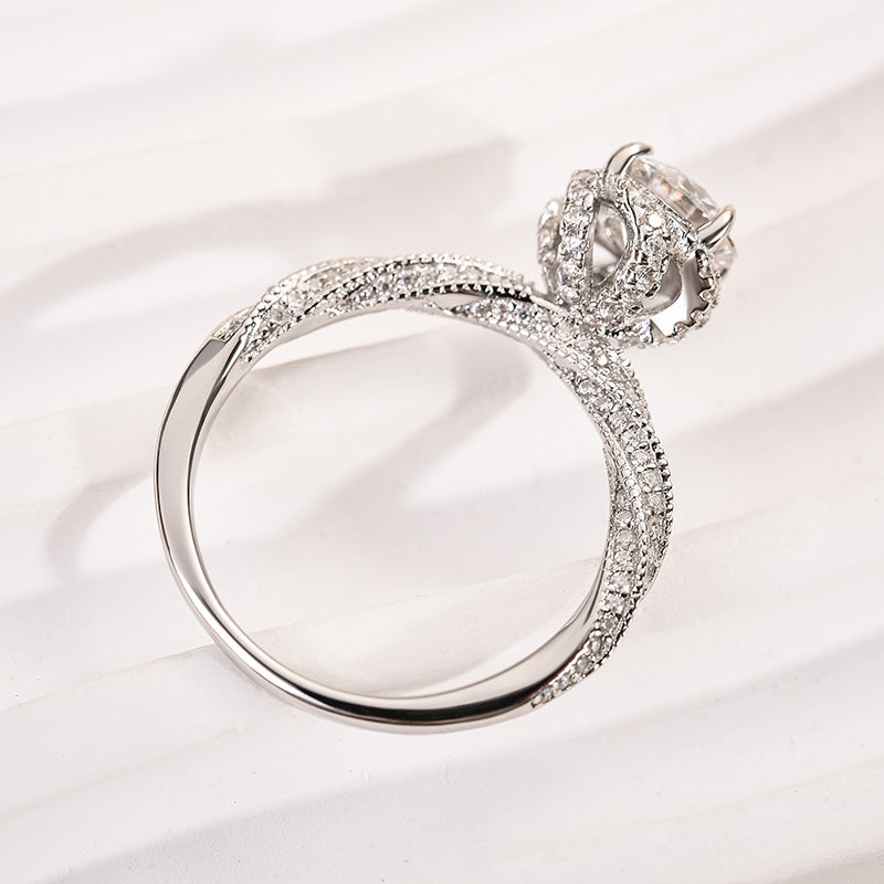 Flower Design Moissanite 1.0 Carat Round Cut Engagement Ring