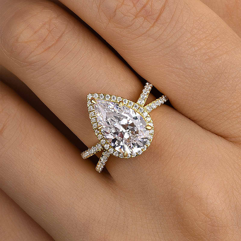 Ahabobo 4.0 Ct Split Shank Pear Cut Travel Ring