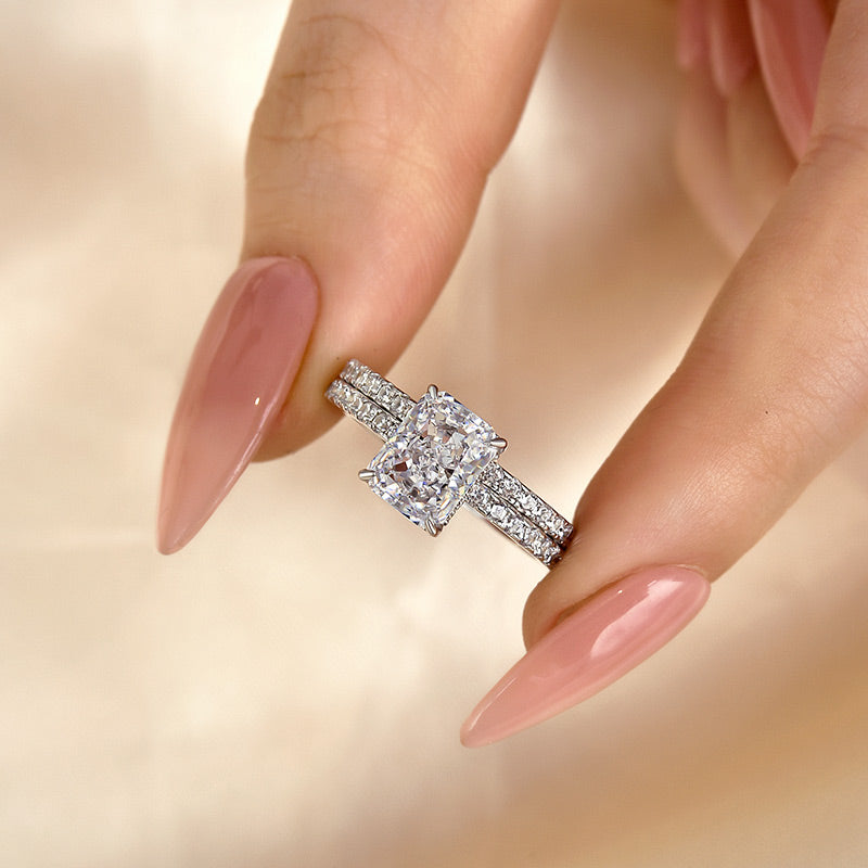 Maxine 2.0CT Radiant Cut Wedding Ring Set With Classic Wedding Band