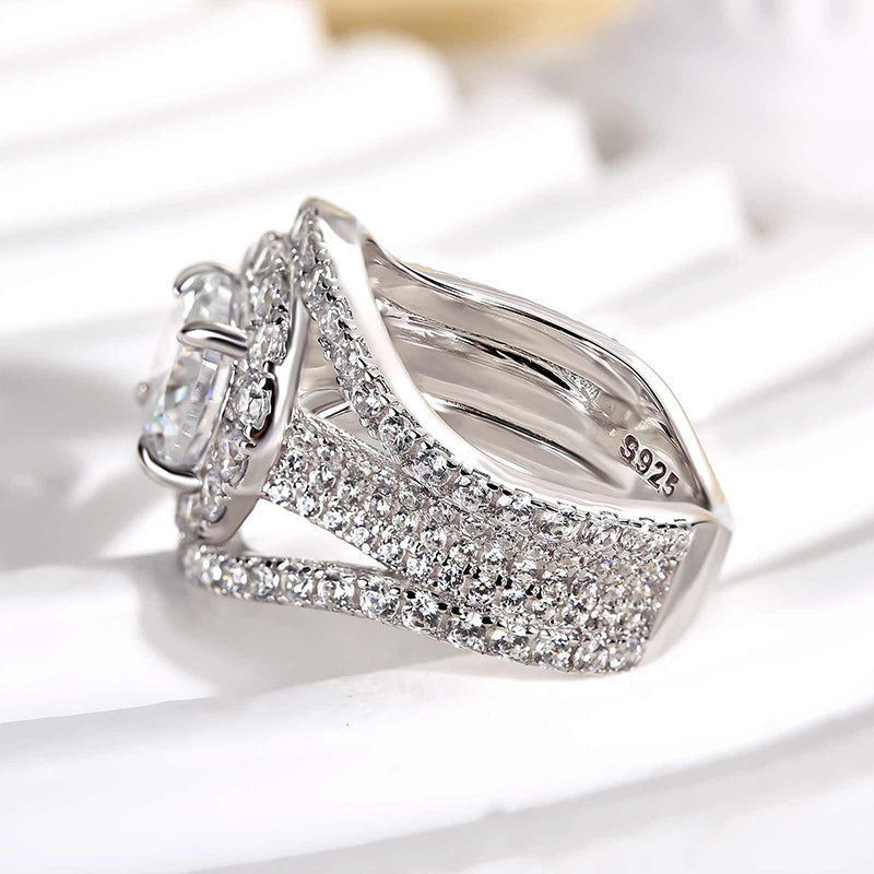 Ahabobo Timeless Split Shank Halo Round Cut Engagement Ring