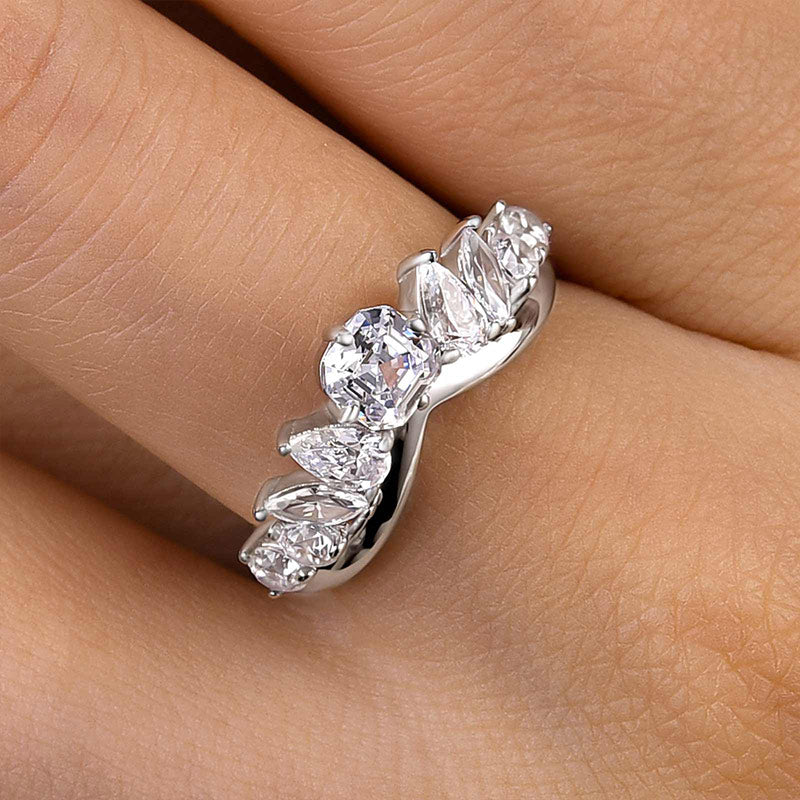Fashion Design Asscher Cut Wedding Band