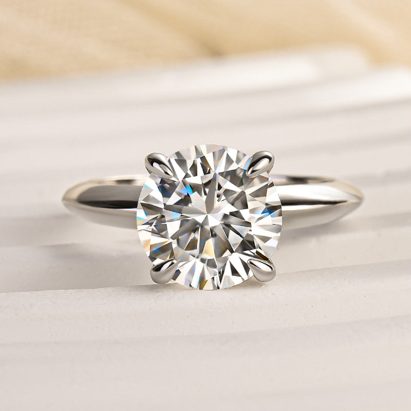 Bright Round Cut Engagement Ring
