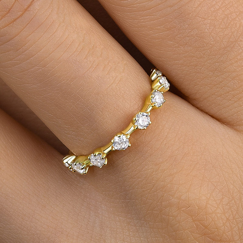Special Yellow Gold 6 Prongs Round Cut Wedding Band