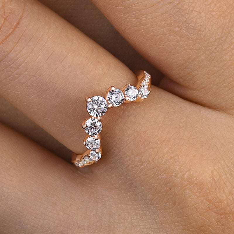 Unique Rose Gold V-shaped Design Wedding Band