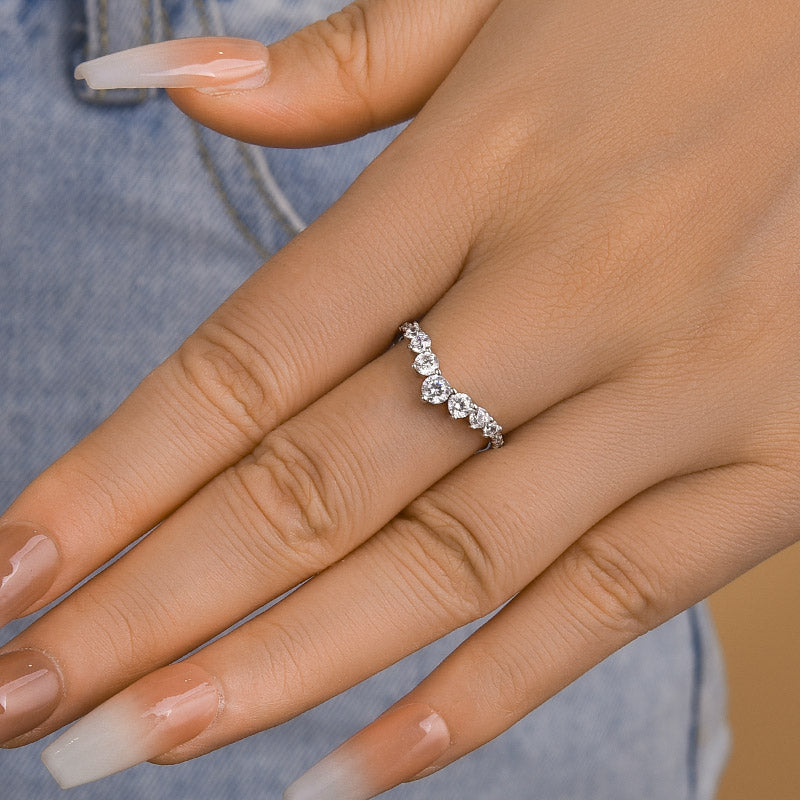 Stunning Chic Thin V Shaped Stacking Wedding Band In Sterling Silver