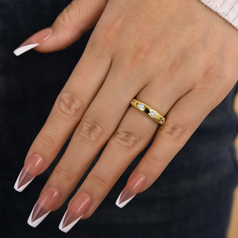 Vintage Yellow Gold Round Cut Wedding Band