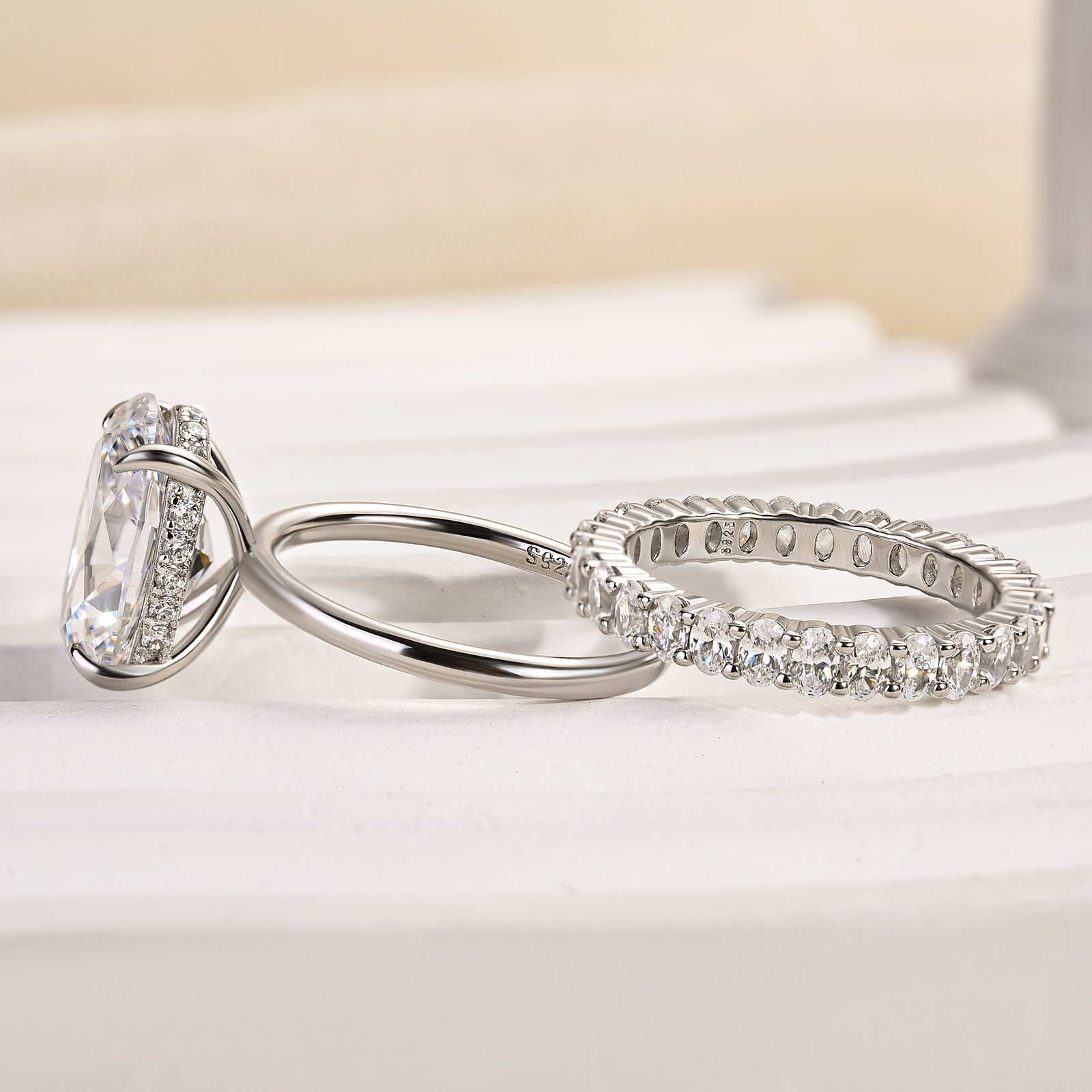 Ahabobo Luxury Oval Cut 2PC Wedding Ring Set In Sterling Silver