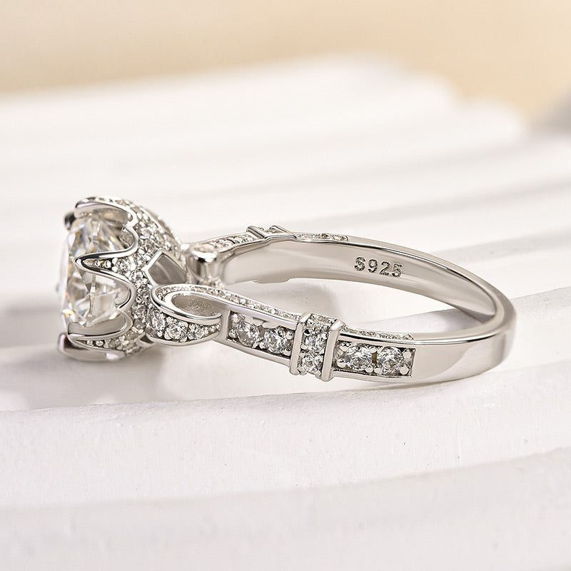 Moissanite 2.0 Carat Round Cut Vintage Engagement Ring