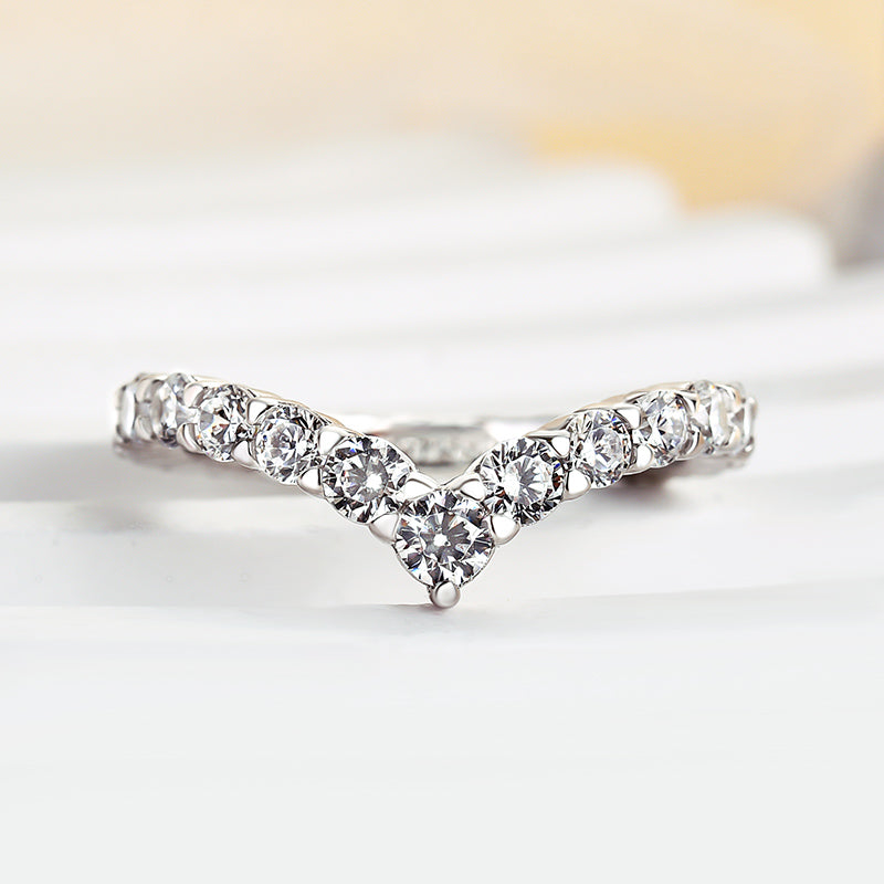 Exclusive V-shaped Design Full Wedding Band