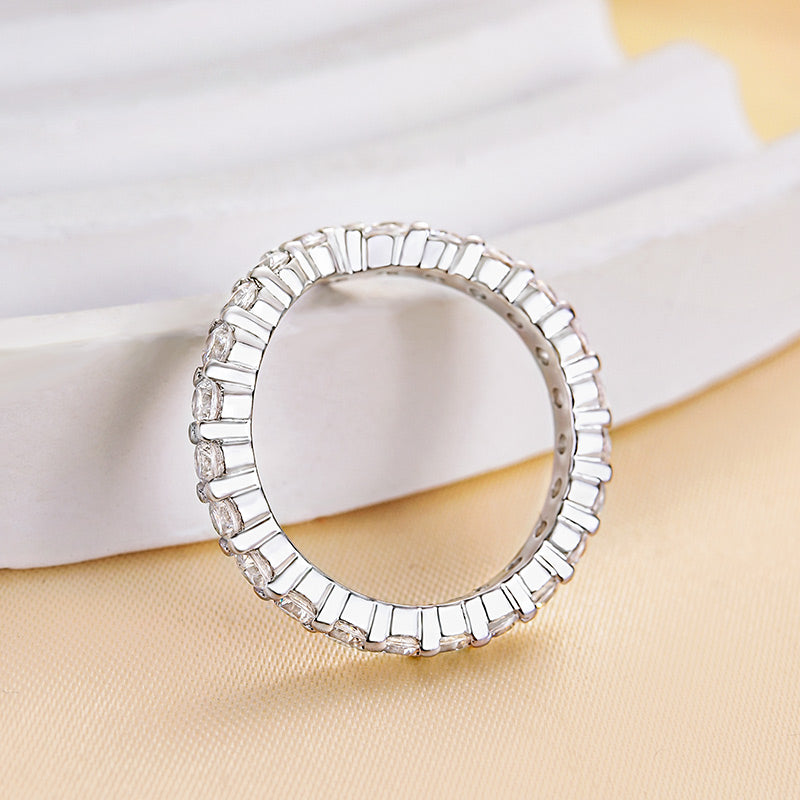 Exclusive V-shaped Design Full Wedding Band