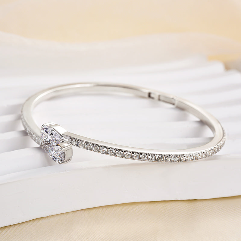 Special Pear Cut Bracelet For Women