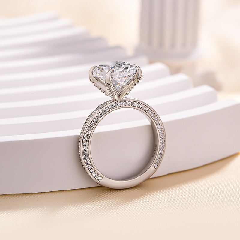 Exclusive Oval Cut Sona Simulated Diamond Engagement Ring In Sterling Silver