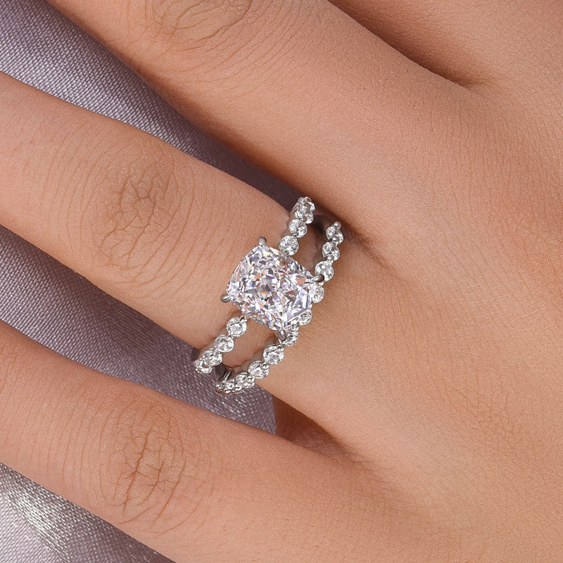 Exquisite 2.0 Carat Cushion Cut Women's Wedding Ring Set In Sterling Silver