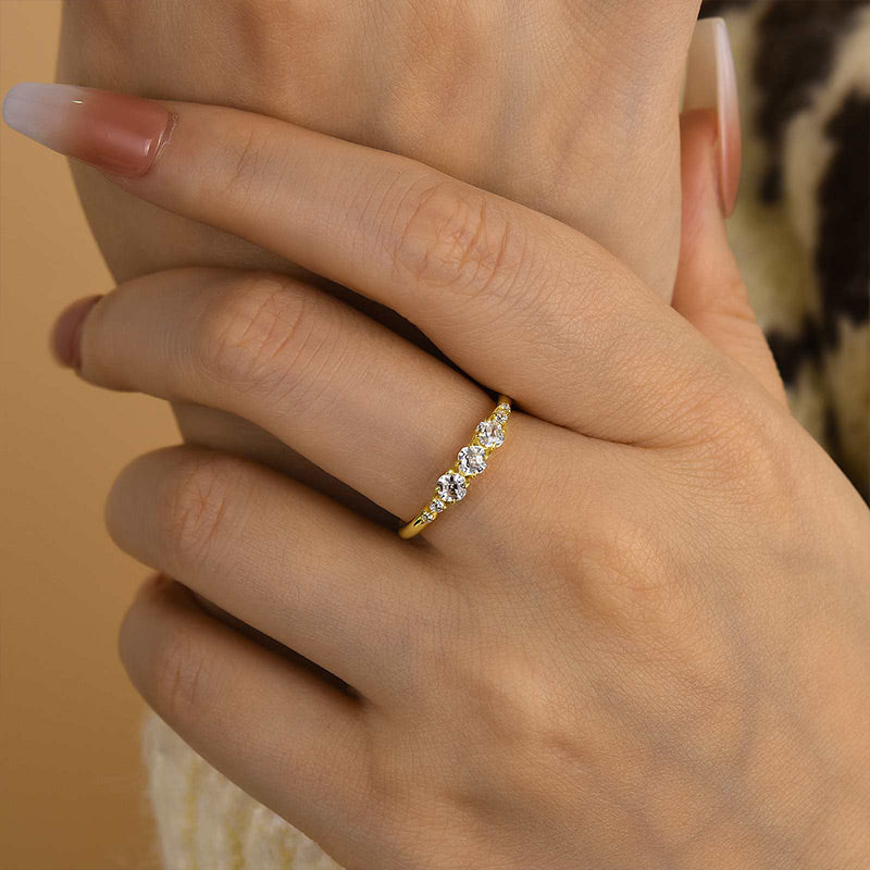 Ahabobo Chic Yellow Gold Asscher Cut Wedding Band