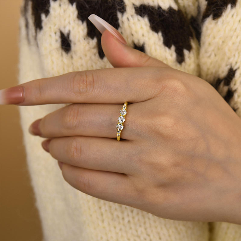 Ahabobo Chic Yellow Gold Asscher Cut Wedding Band