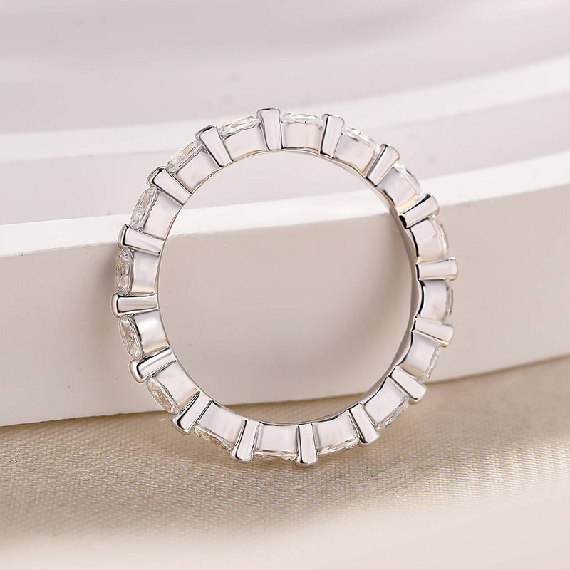 Classic Oval Cut Wedding Band Ring For Women In Sterling Silver