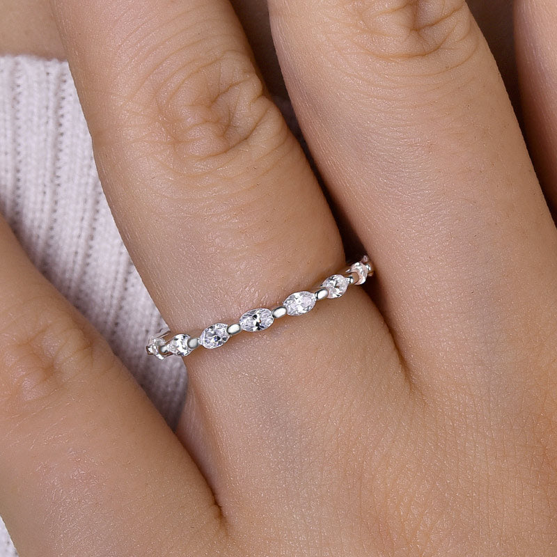 Classic Oval Cut Wedding Band Ring For Women In Sterling Silver