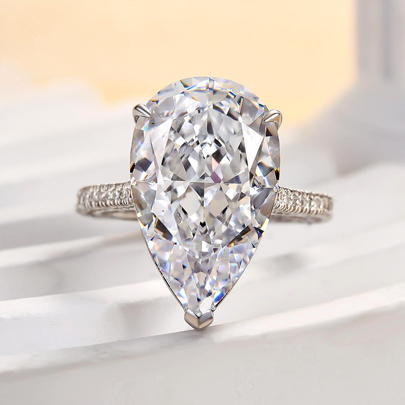 Ahabobo Sparkle 8.0Ct Pear Cut Engagement Ring