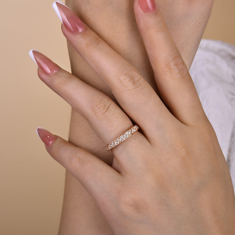Luxury Rose Gold Round Cut Women's Wedding Band In Sterling Silver