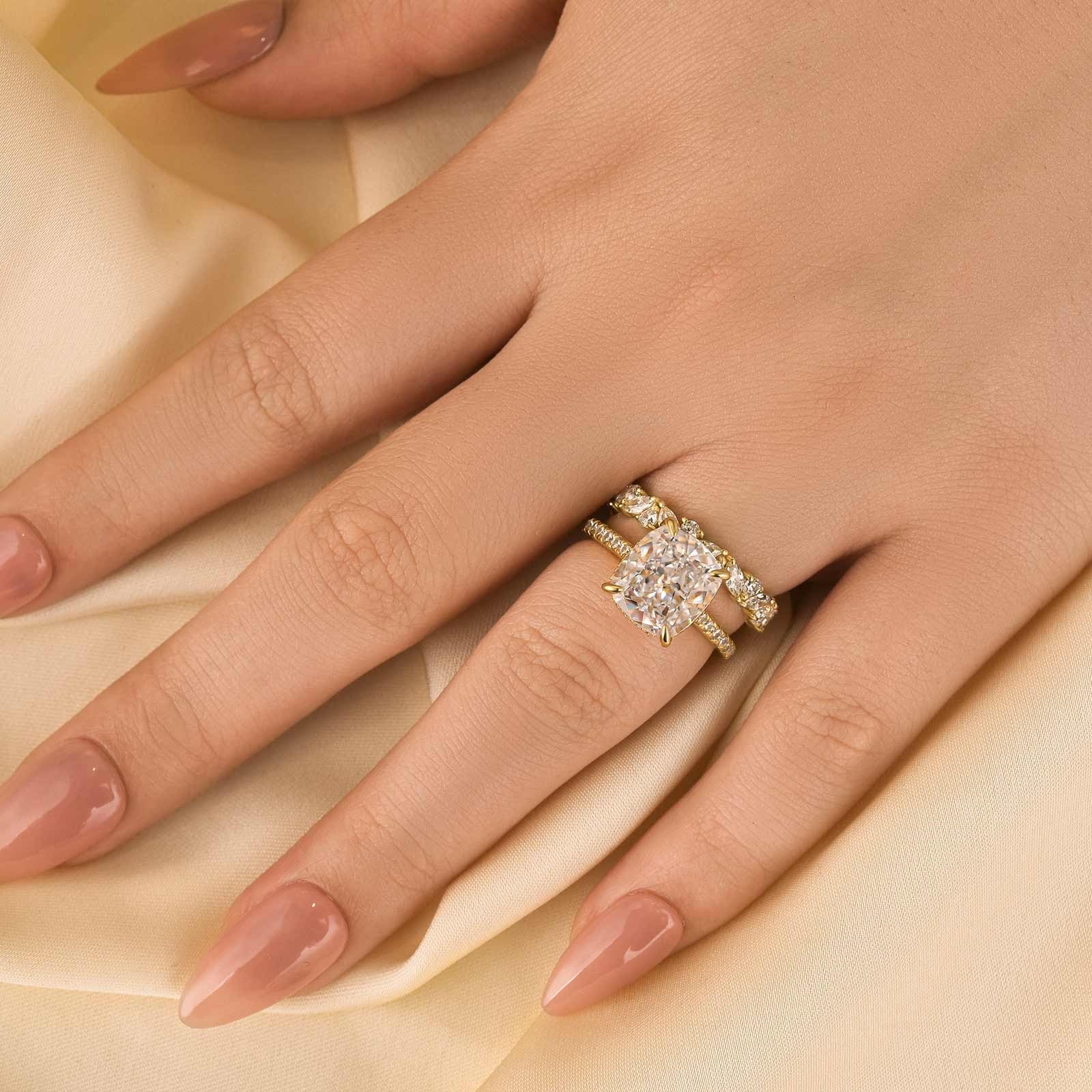 4.5Ct Cushion Cut Wedding Ring Set With Marquise Cut & Round Cut Wedding Band