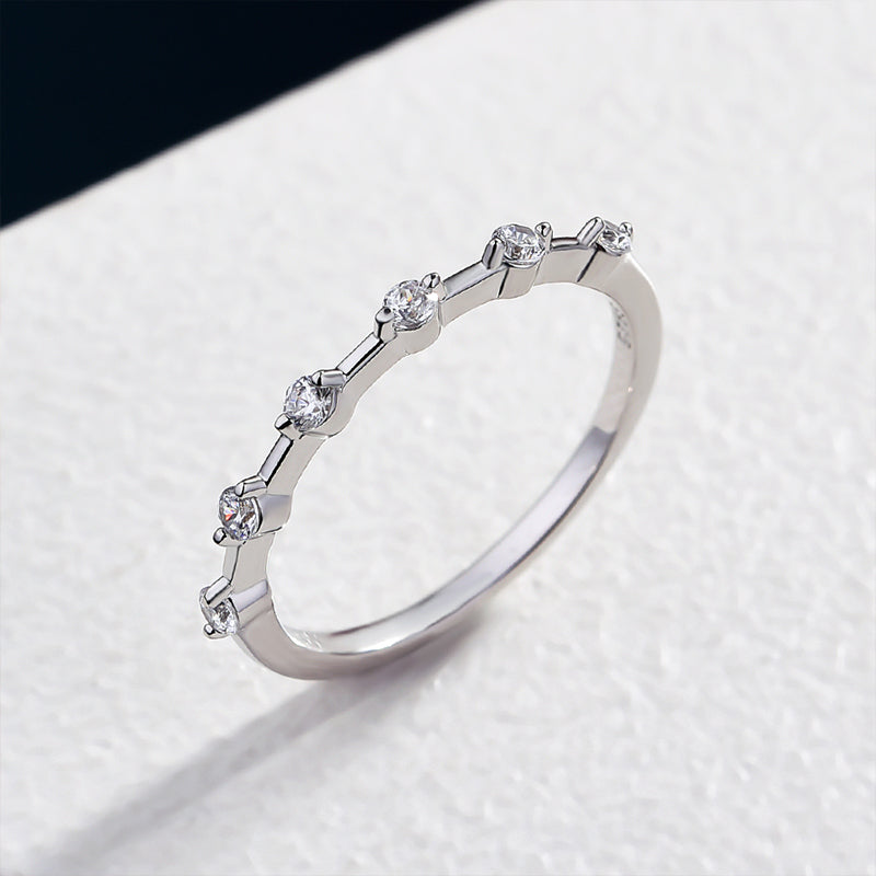 Fashion Design White Gold Round Cut Women's Wedding Band In Sterling Silver