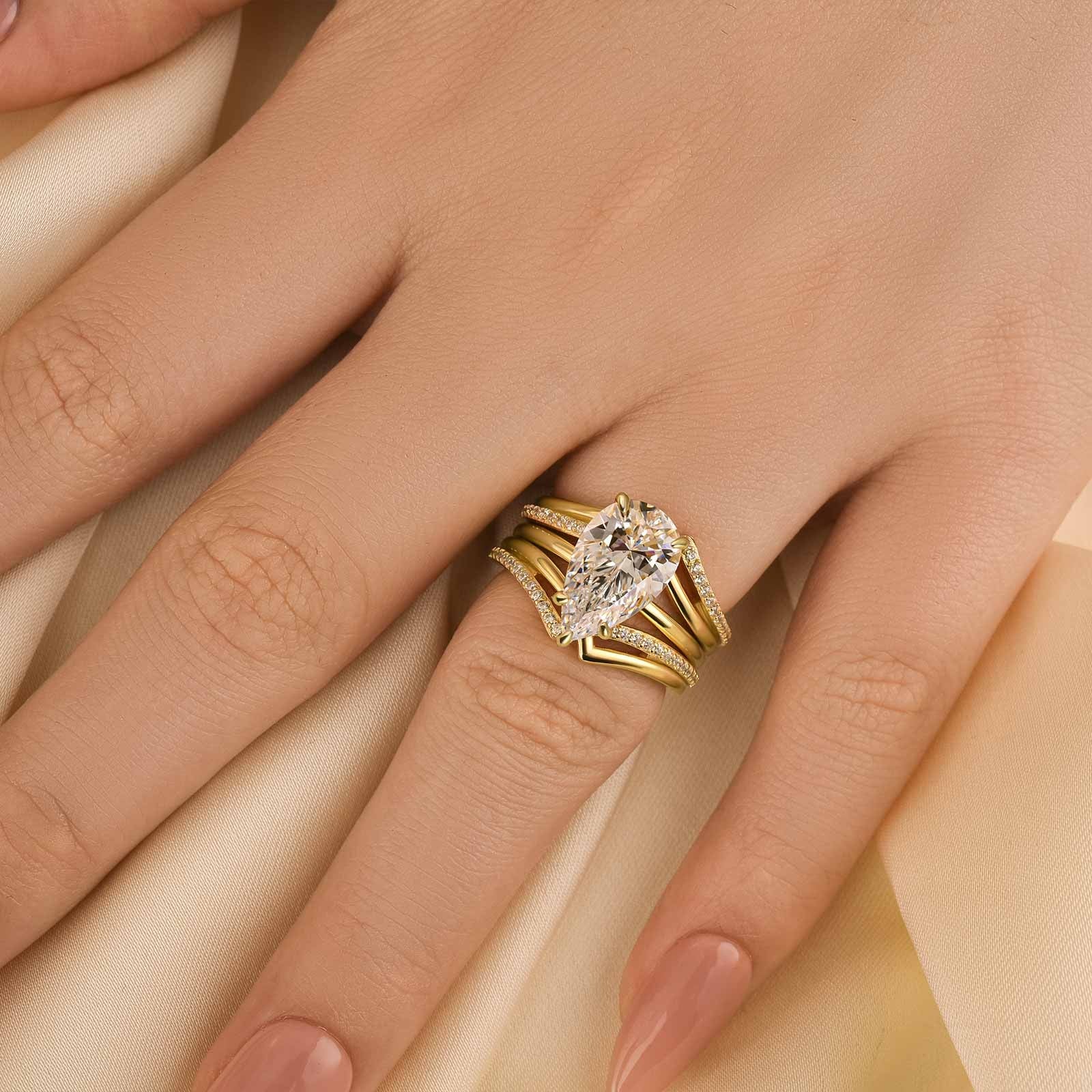 3PC Pear Cut Yellow Gold Wedding Ring Set With Two Curved Wedding Bands