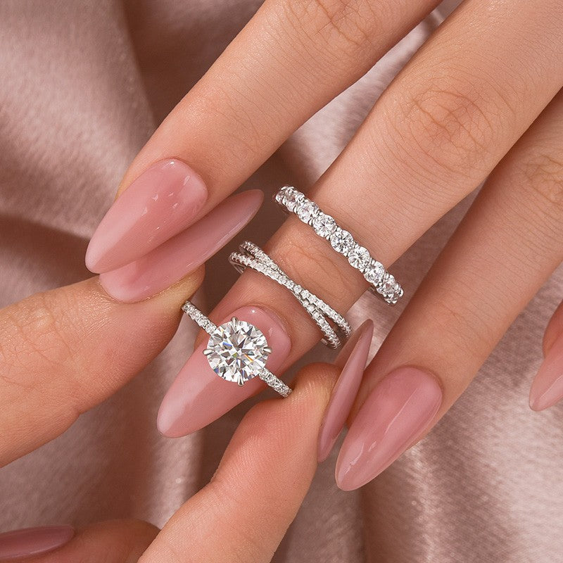 2.0Ct Round Cut Moissanite Diamond Wedding Ring with Twist Bands