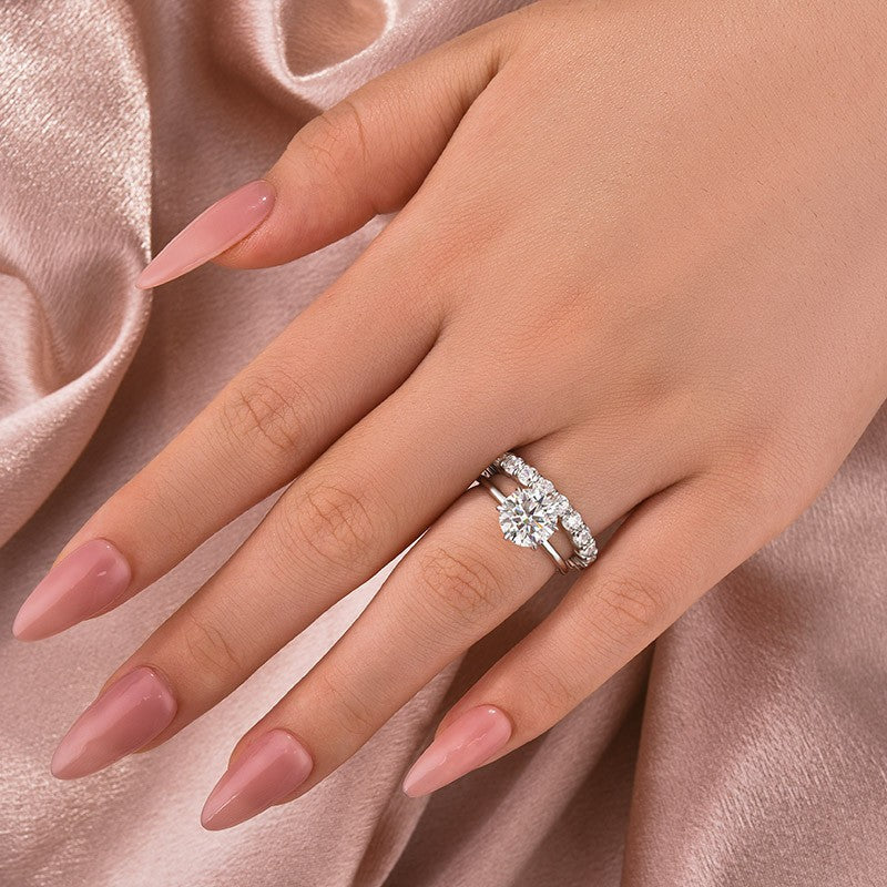 Solitaire 2.0 Ct Round Cut Moissanite Diamond Wedding Ring