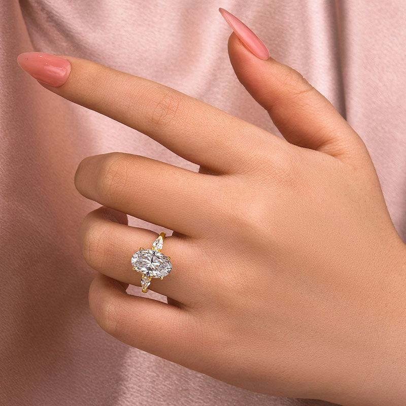 Ahabobo Outstanding Moissanite 4.0 Carat Oval Cut Engagement Ring